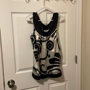 Women’s size small GUC sleeveless blouse top
